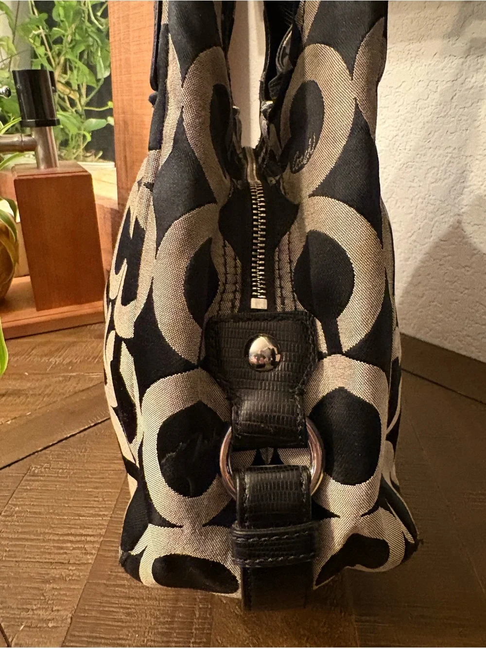 Coach Madison Op Art Maggie Black Cream Jacquard Shoulder Bag F21125 EUC